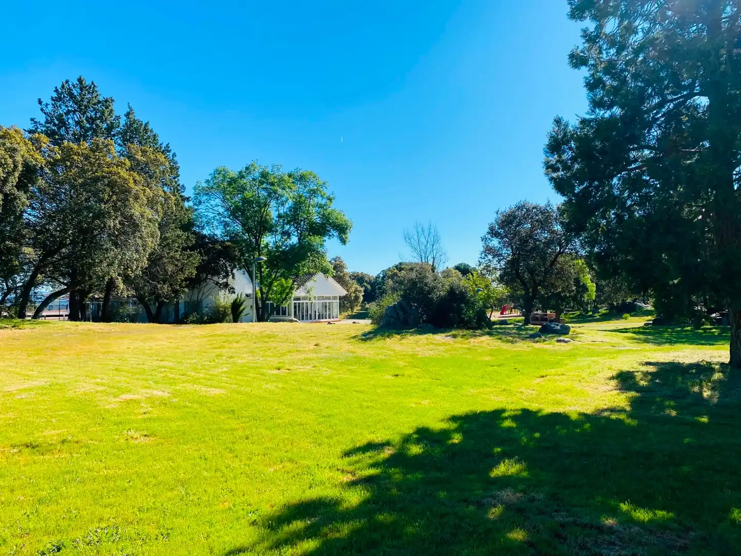 Wohnung zum Verkauf in Calle Infanta Cristina, 13, Mojadillas - Parque de las Infantas - El Paraiso Wohnung zum Verkauf in Valdemorillo mit Klimaanlage, Privatgarten und Schwimmbad
