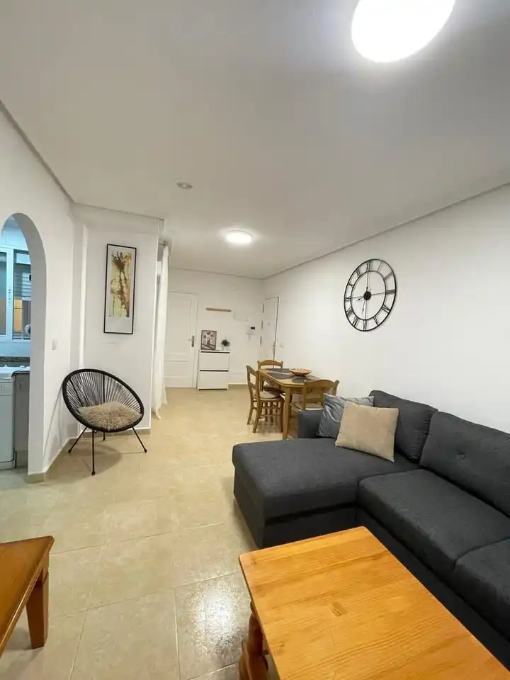 Living room of Flat for rent in Torrevieja  with Air Conditioner, Heating and Terrace