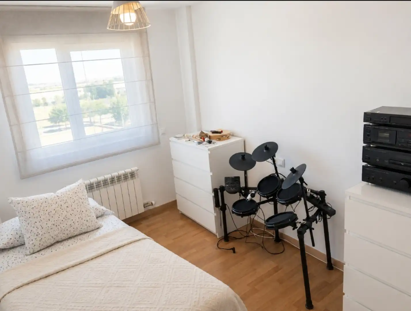 Flat for rent in Rúa de Josefa García Segret, 6, Castiñeiriño - Cruceiro de Sar Bedroom of Flat for rent in Santiago de Compostela with Heating, Parquet flooring and Furnished