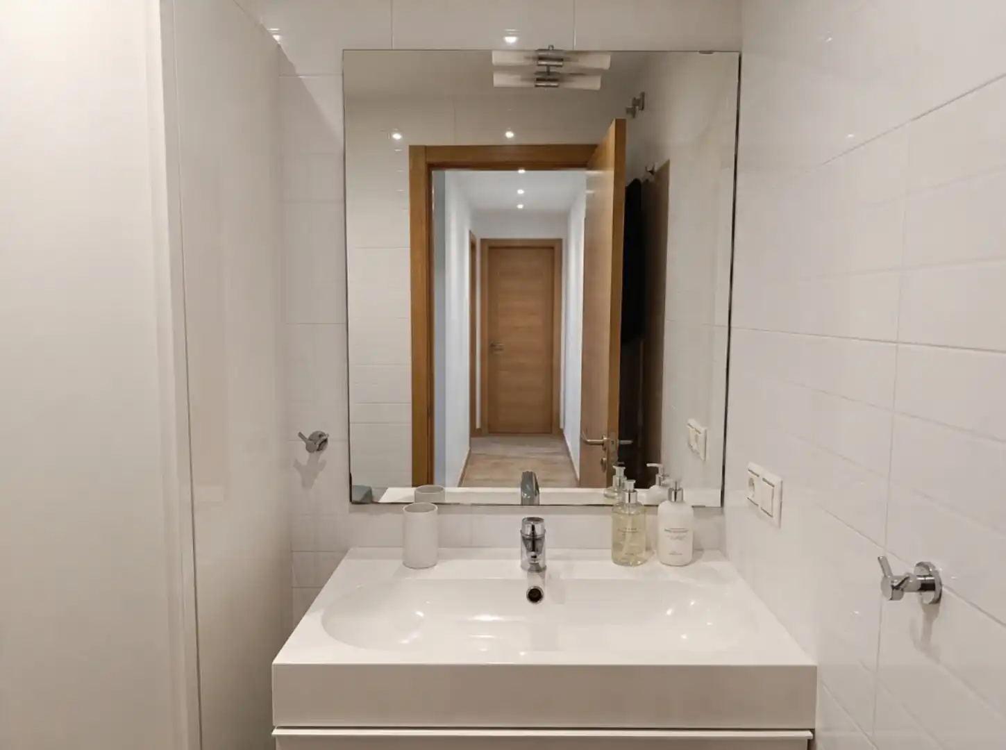 Flat for rent in Rúa de Josefa García Segret, 6, Castiñeiriño - Cruceiro de Sar Bathroom of Flat for rent in Santiago de Compostela with Heating, Parquet flooring and Furnished