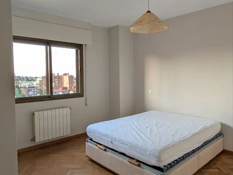 Piso de alquiler en Canillas Habitación de Piso de alquiler en Madrid con Aire acondicionado, Calefacción y Parquet