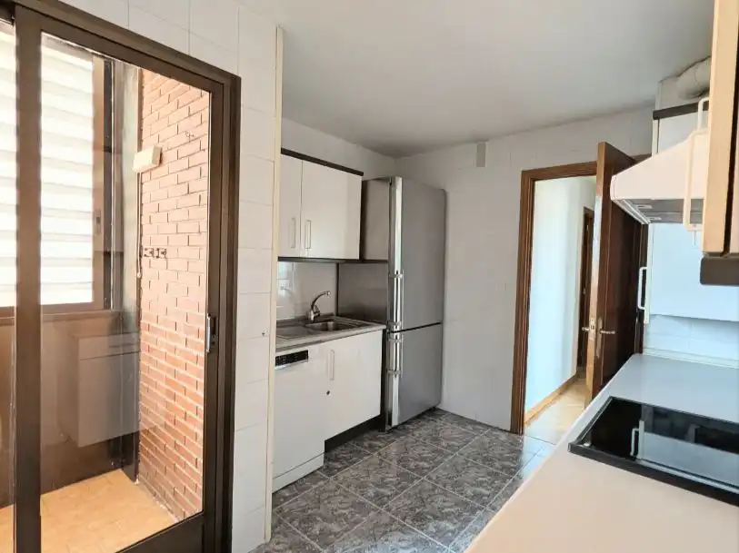 Piso de alquiler en Canillas Cocina de Piso de alquiler en Madrid con Aire acondicionado, Calefacción y Parquet