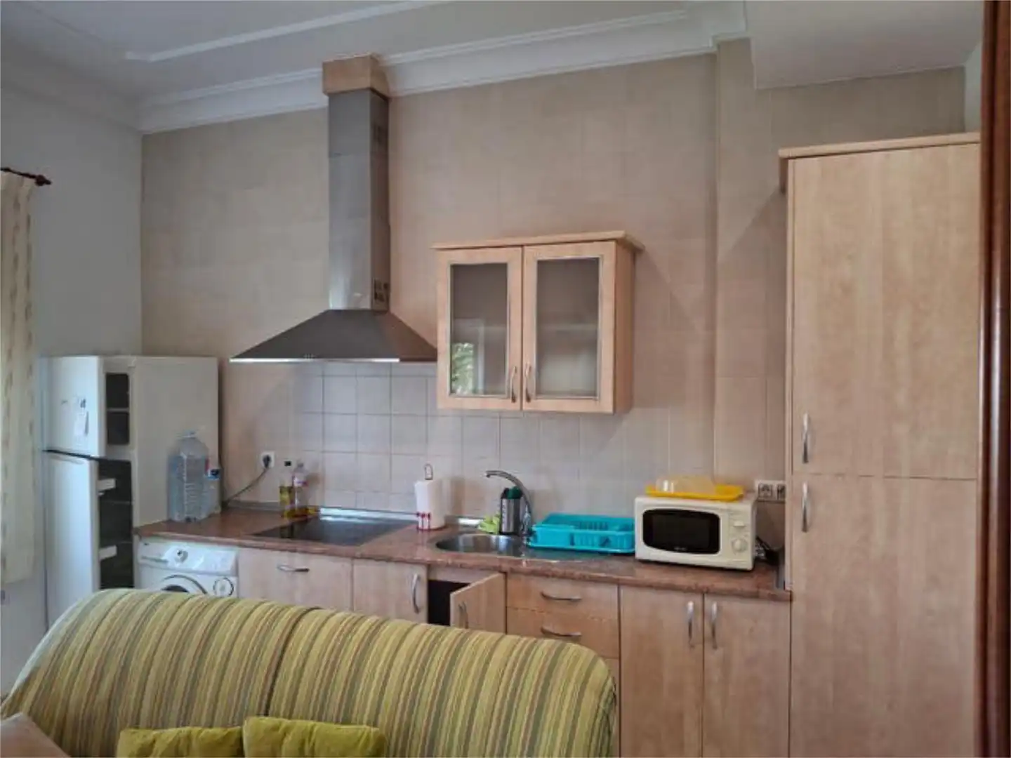 Apartamento de alquiler en Herrera del Duque Cocina de Apartamento de alquiler en Herrera del Duque con Terraza y Amueblado