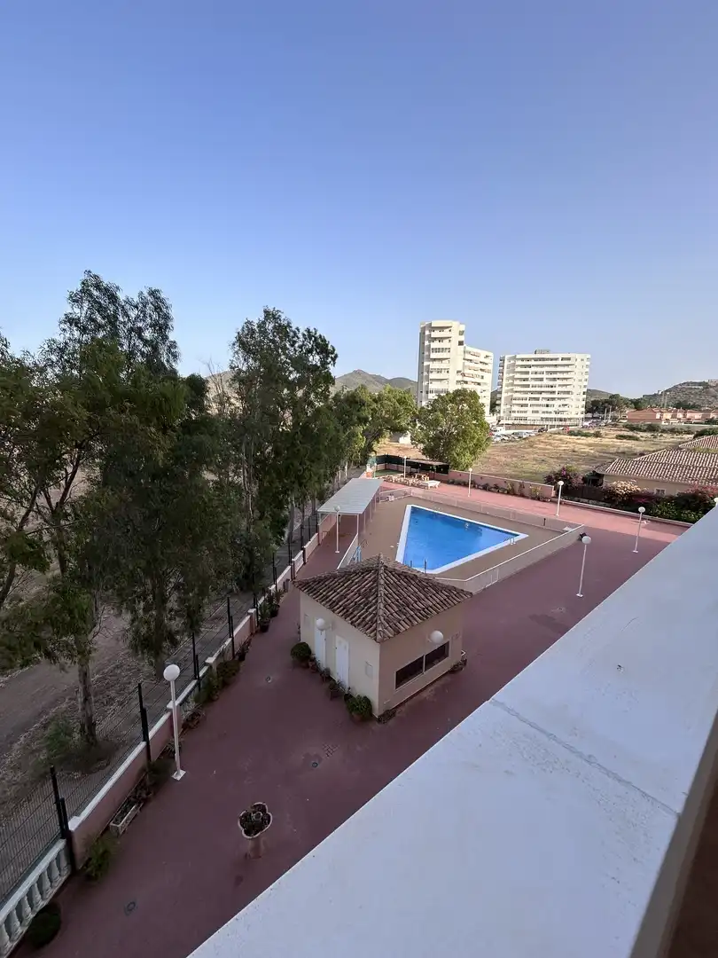 Wohnung zum Verkauf in Río Bidasoa, 26, Cartagena Schwimmbecken von Wohnung zum Verkauf in Cartagena mit Klimaanlage, Schwimmbad und Balkon