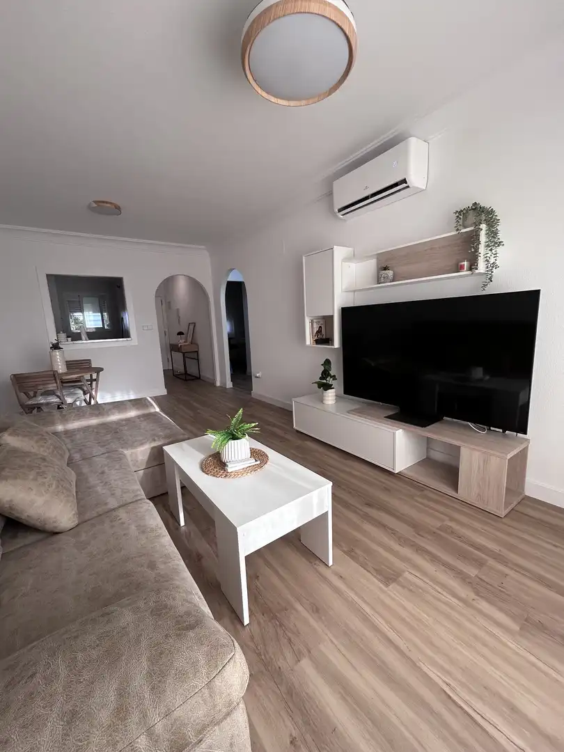 Wohnung zum Verkauf in Río Bidasoa, 26, Cartagena Wohnzimmer von Wohnung zum Verkauf in Cartagena mit Klimaanlage, Schwimmbad und Balkon