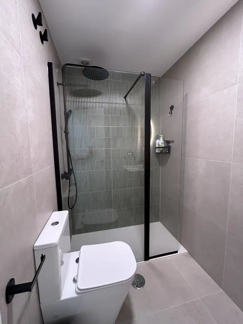 Wohnung zum Verkauf in Río Bidasoa, 26, Cartagena Badezimmer von Wohnung zum Verkauf in Cartagena mit Klimaanlage, Schwimmbad und Balkon