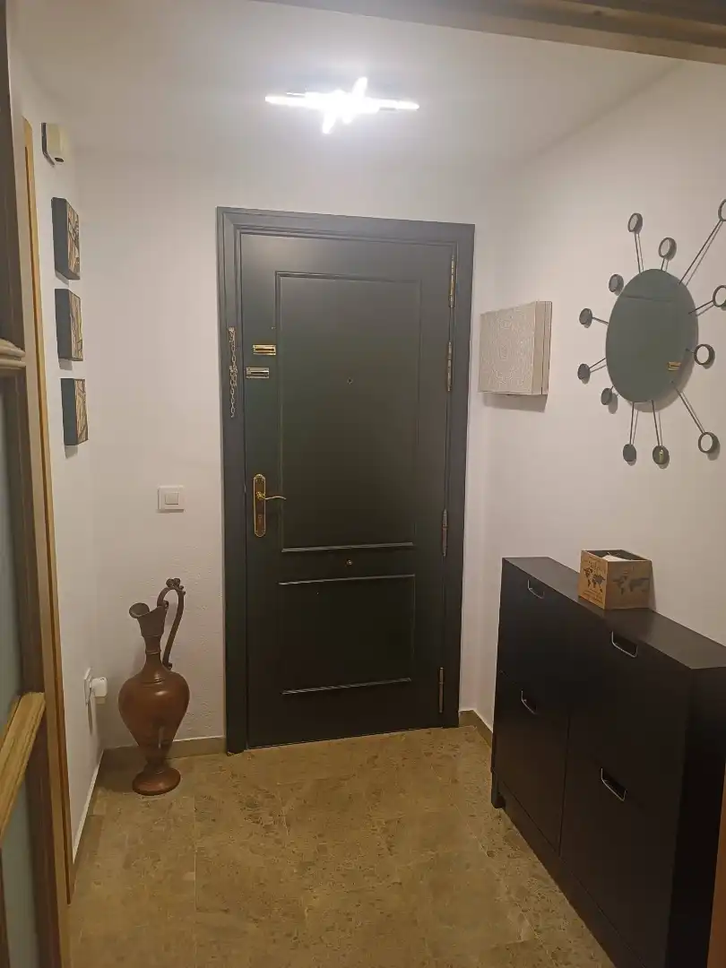 Flat for rent in Calle Julio de Arteche, Poniente-Norte - Miralbaida - Parque Azahara Flat for rent in Córdoba with Air Conditioner, Furnished and Oven