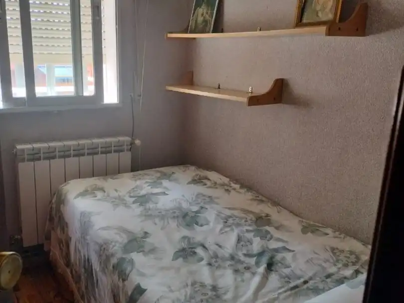 Pis en venda a Calle de Casalarreina, 22, Ambroz Dormitori de Pis en venda en Madrid amb Aire condicionat, Calefacció i Terrassa