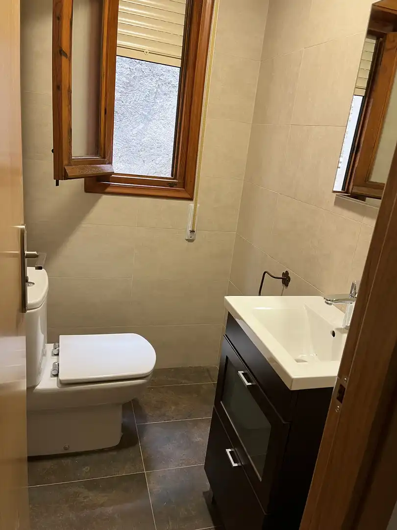 Baño de Piso de alquiler en Toledo con Amueblado