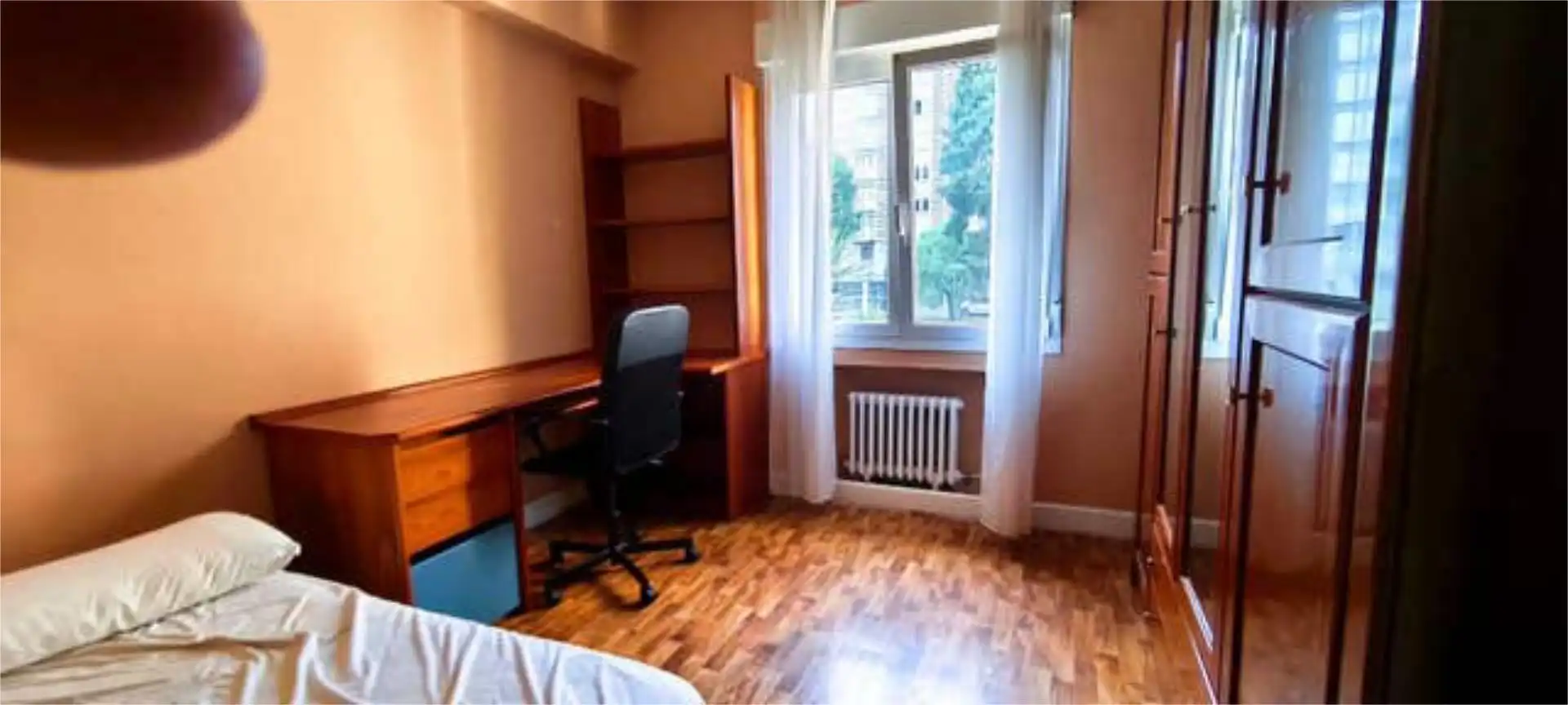 Piso de alquiler en San Pedro de Deusto - La Ribera Habitación de Piso de alquiler en Bilbao con Calefacción, Jardín privado y Amueblado