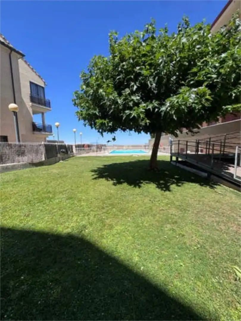 Wohnung zum Verkauf in La Muela Schwimmbecken von Wohnung zum Verkauf in La Muela mit Heizung, Privatgarten und Terrasse