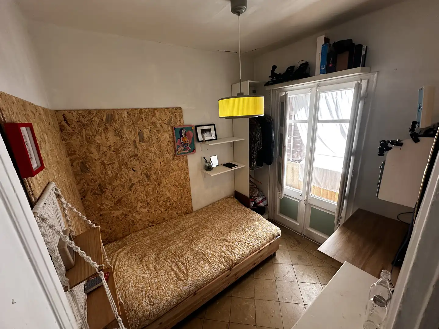 Habitació a Carrer de Sant Elm, 80, La Barceloneta Dormitori de Pis per a compartir en Barcelona amb Calefacció, Moblat i Balcó