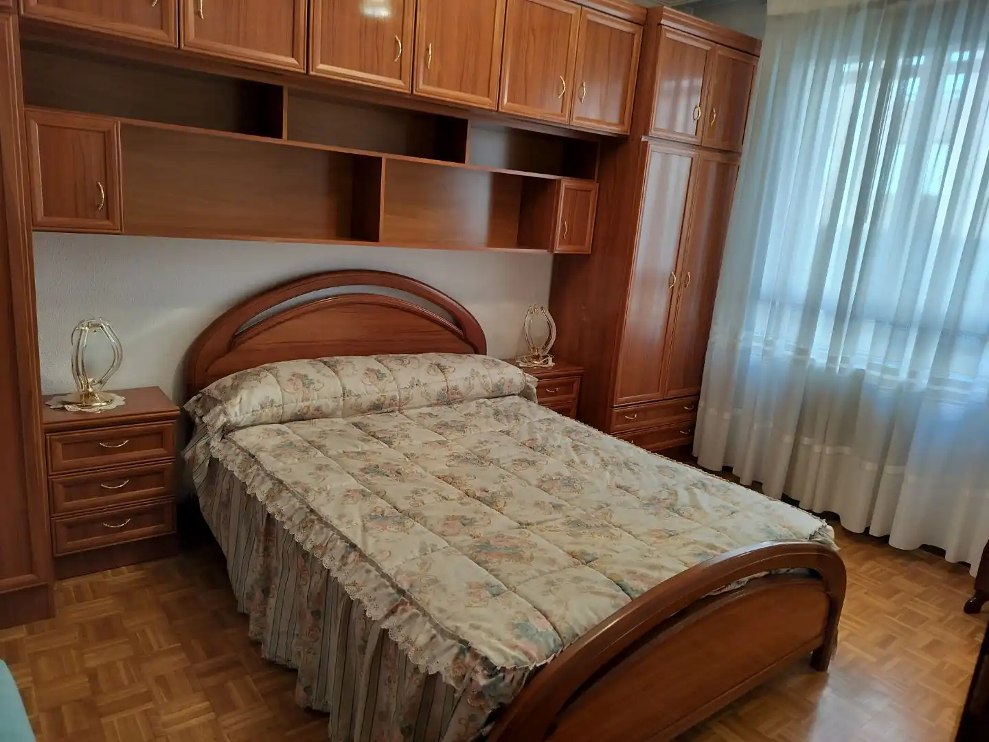 Habitación de Apartamento de alquiler en Palencia con Calefacción, Parquet y Amueblado