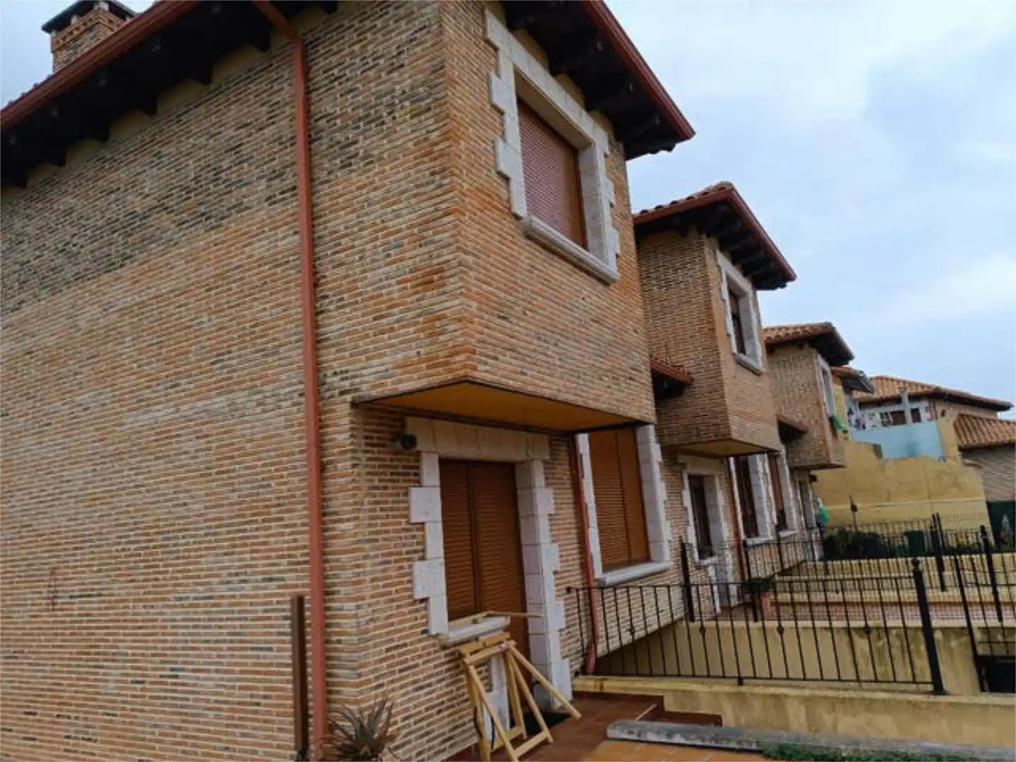 Exterior view of Detached homes for rent in Santander