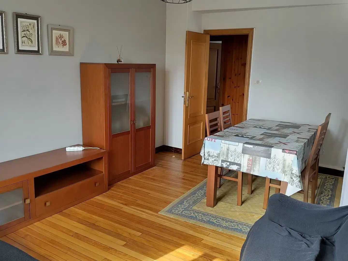 Flat for rent in Rúa do Hórreo, 89, Ensanche - Sar Dining room of Flat for rent in Santiago de Compostela with Heating, Parquet flooring and Furnished