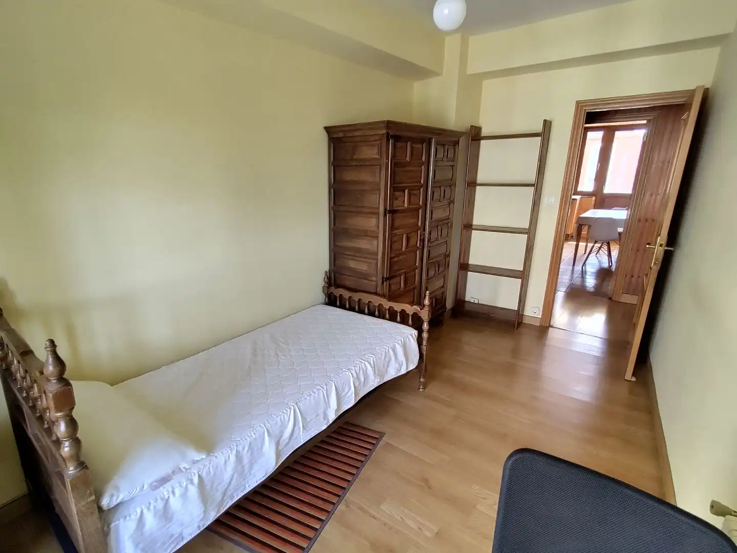 Flat for rent in Rúa do Hórreo, 89, Ensanche - Sar Bedroom of Flat for rent in Santiago de Compostela with Heating, Parquet flooring and Furnished