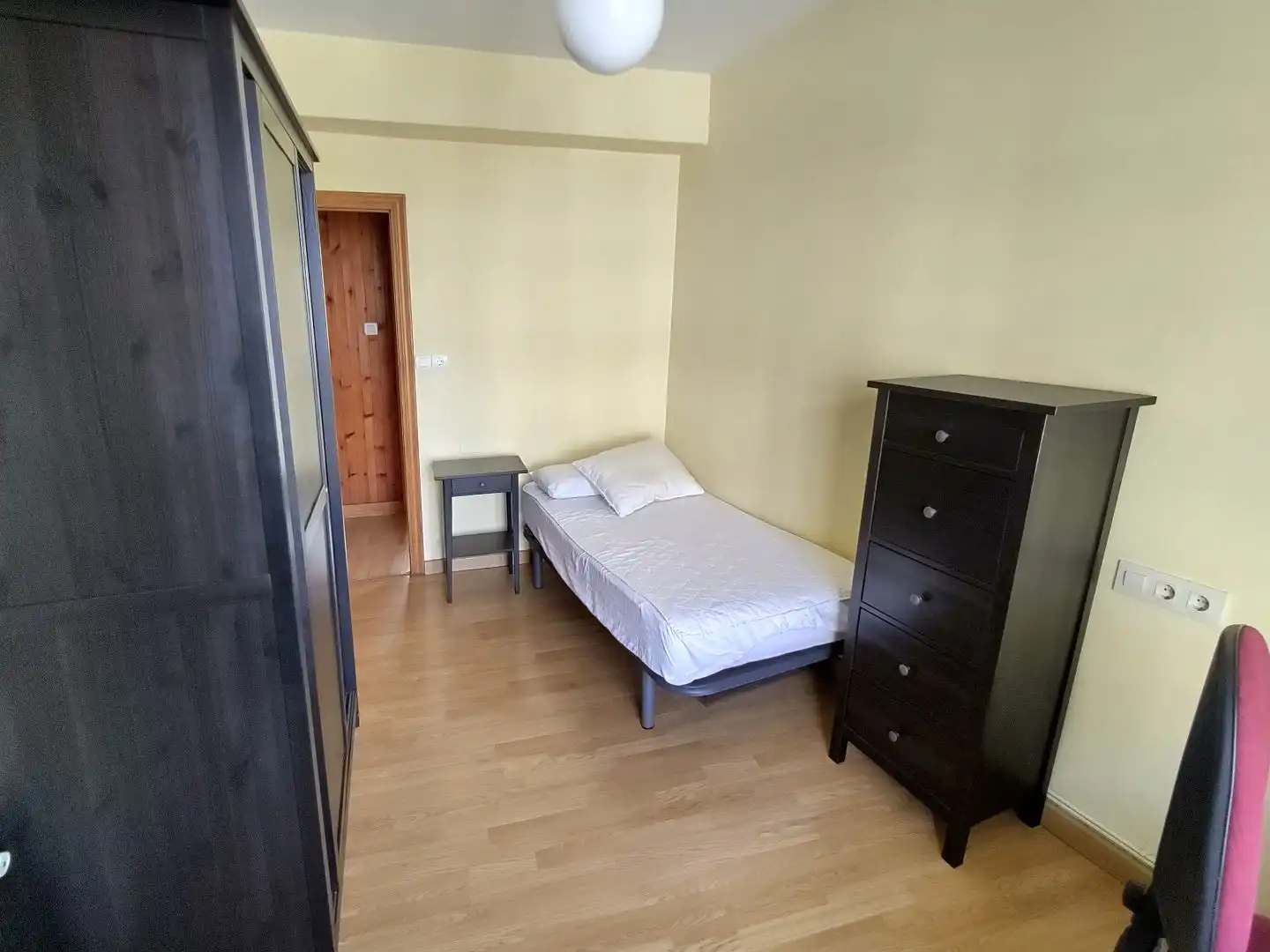 Flat for rent in Rúa do Hórreo, 89, Ensanche - Sar Bedroom of Flat for rent in Santiago de Compostela with Heating, Parquet flooring and Furnished