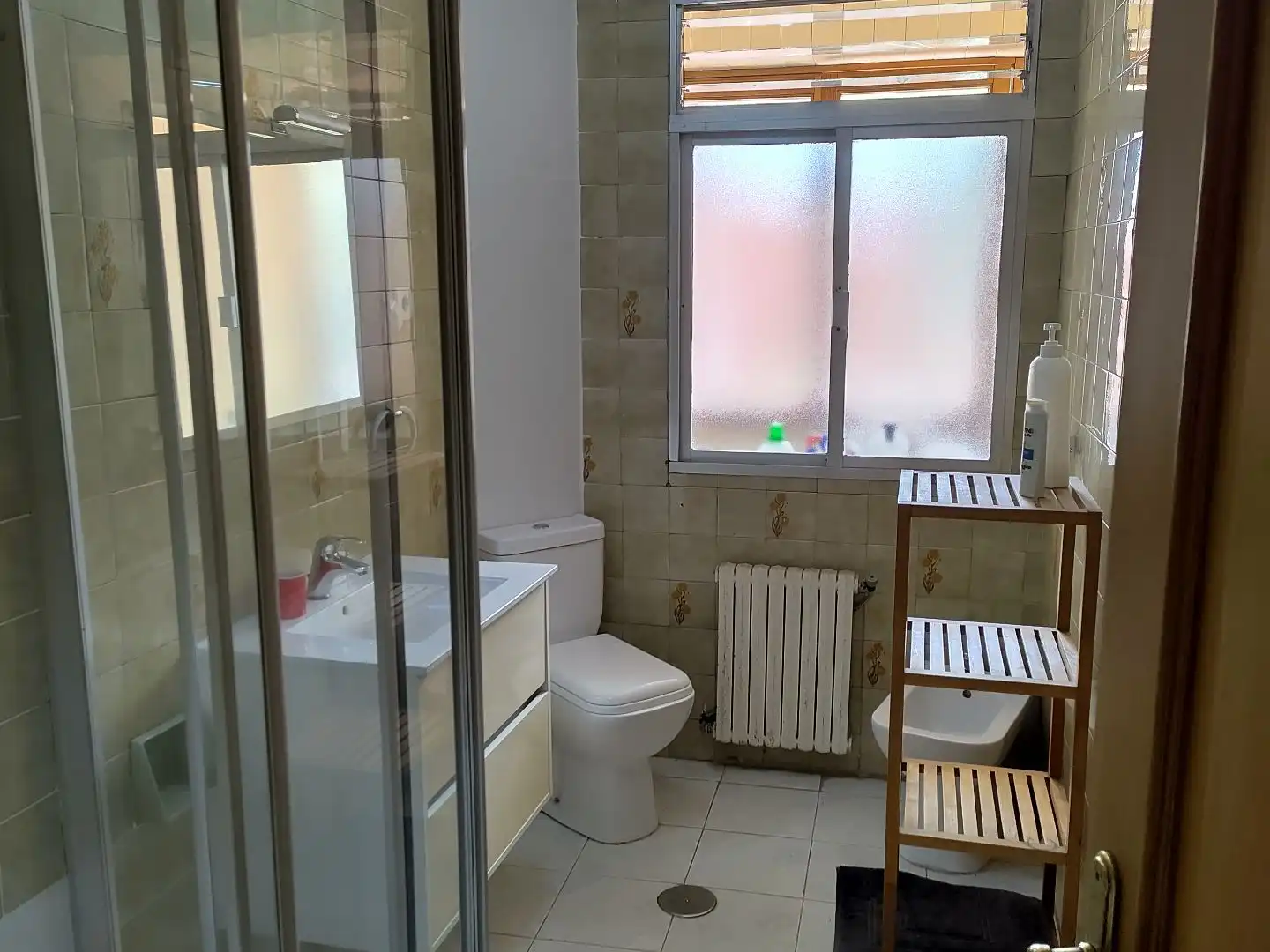 Flat for rent in Rúa do Hórreo, 89, Ensanche - Sar Bathroom of Flat for rent in Santiago de Compostela with Heating, Parquet flooring and Furnished