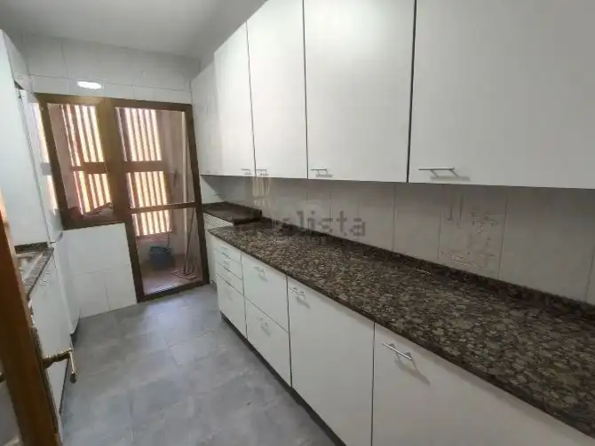 Piso de alquiler en Gran Vía, 74, Salamanca Capital Cocina de Piso de alquiler en Salamanca Capital