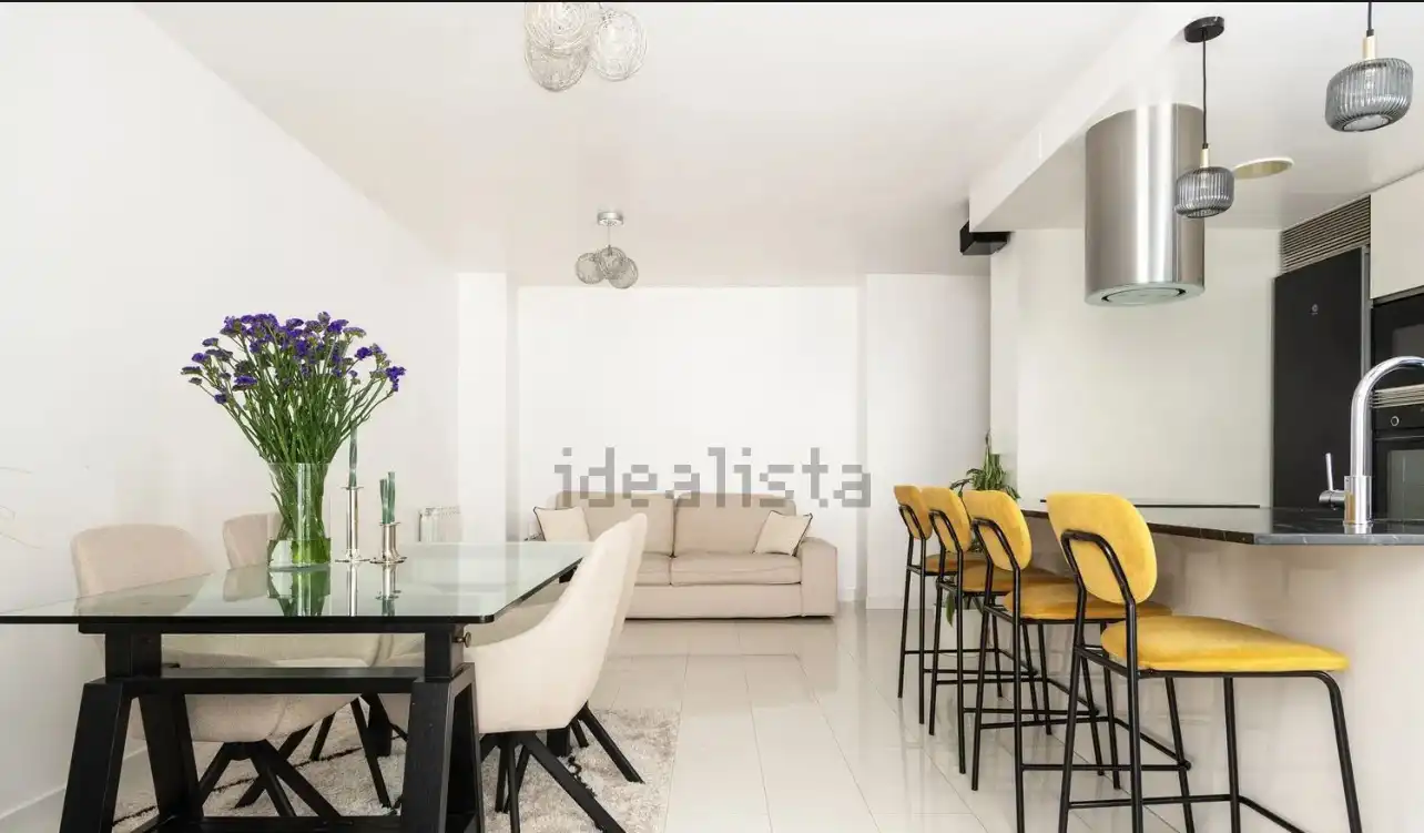 Piso en venta en Avenida de Los Estudiantes, 31, Zaragoza Capital Vista exterior de Piso en venta en Zaragoza Capital con Aire acondicionado, Terraza y Piscina