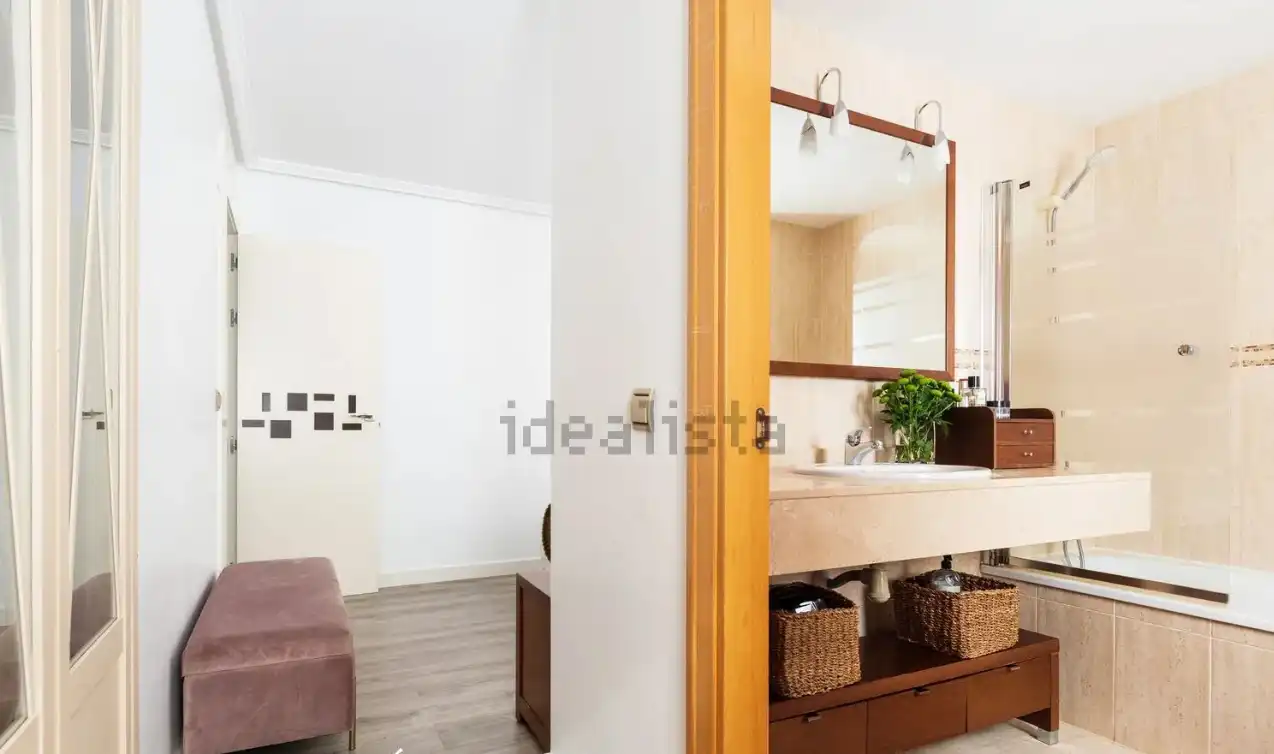 Piso en venta en Avenida de Los Estudiantes, 31, Zaragoza Capital Baño de Piso en venta en Zaragoza Capital con Aire acondicionado, Terraza y Piscina