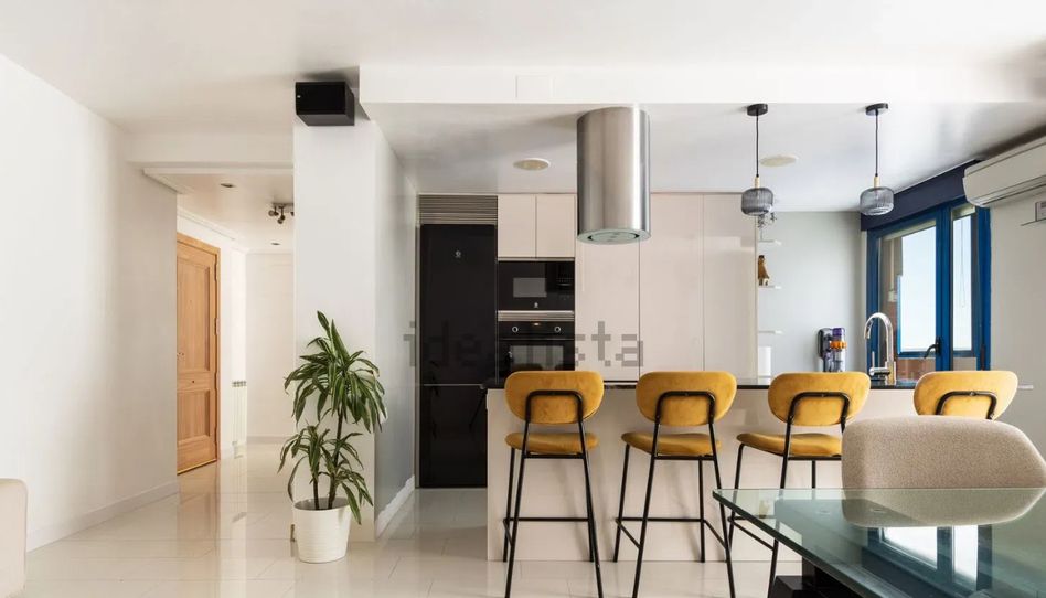 Piso en venta en Avenida de Los Estudiantes, 31, Santa Isabel, Zaragoza Capital - imagen 1 Foto 1 de Piso en venta en Avenida de Los Estudiantes, 31, Santa Isabel, Zaragoza Capital