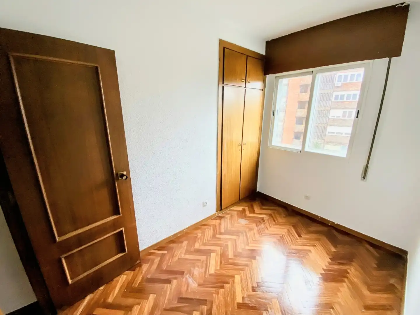 Flat for sale in A-1 Vía de Servicio, 20, Castilla Bedroom of Flat for sale in Madrid with Air Conditioner, Heating and Parquet flooring