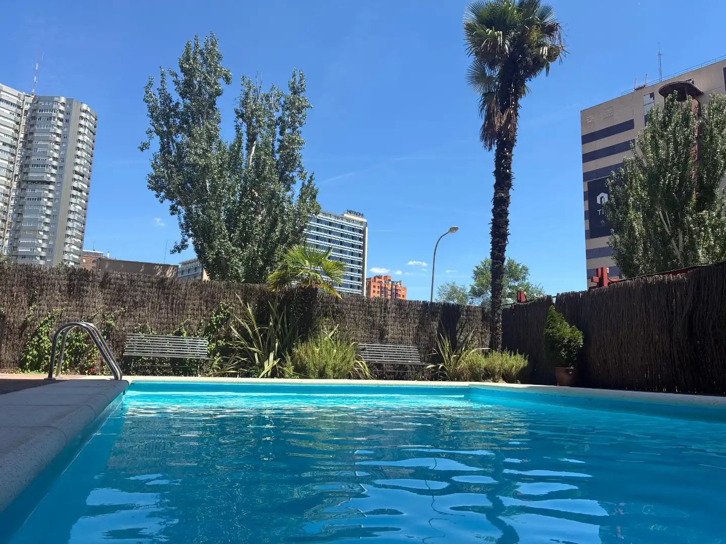 Flat for sale in A-1 Vía de Servicio, 20, Castilla Swimming pool of Flat for sale in Madrid with Air Conditioner, Heating and Parquet flooring