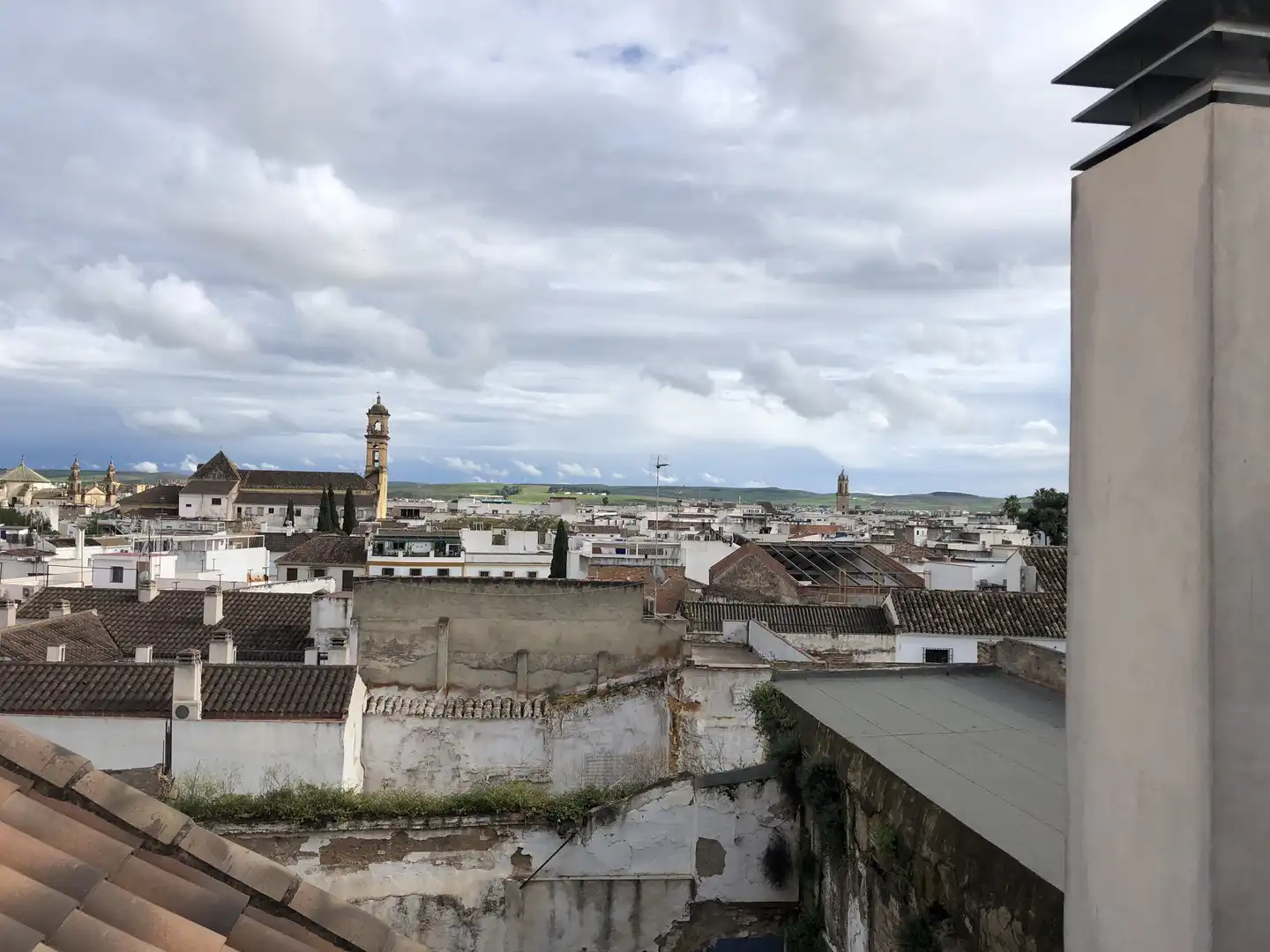 Flat for rent in Calle Juan de Torres, 11, Ollerías - San Cayetano Exterior view of Flat for rent in Córdoba with Air Conditioner, Heating and Furnished