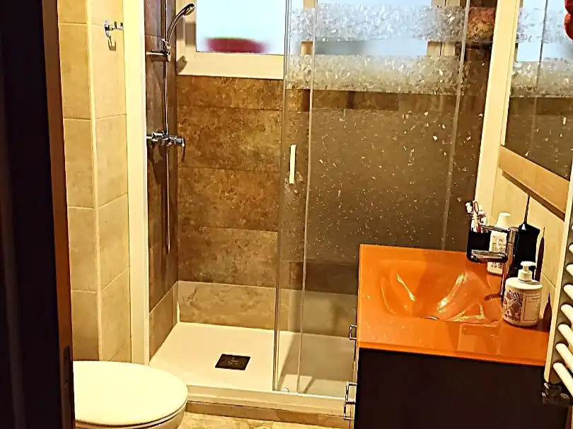 Piso en venta en Calle Virgen de las Viñas, 2, Santa Eugenia Baño de Piso en venta en Madrid con Calefacción, Parquet y Terraza