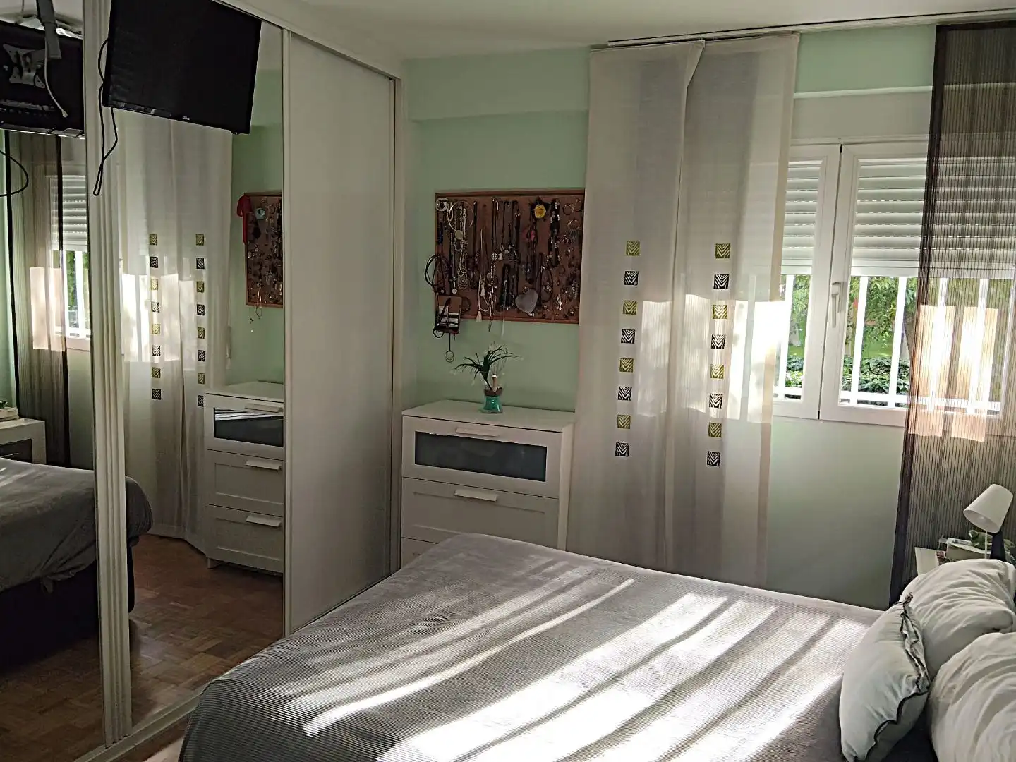 Piso en venta en Calle Virgen de las Viñas, 2, Santa Eugenia Habitación de Piso en venta en Madrid con Calefacción, Parquet y Terraza