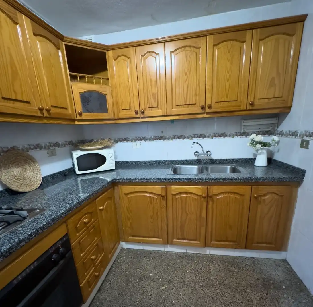 Flat for rent in Calle Nuestra Señora del Camino, 4, César Casariego - Santa Clara - Nuevo Obrero Kitchen of Flat for rent in Santa Cruz de Tenerife with Air Conditioner, Terrace and Storage room
