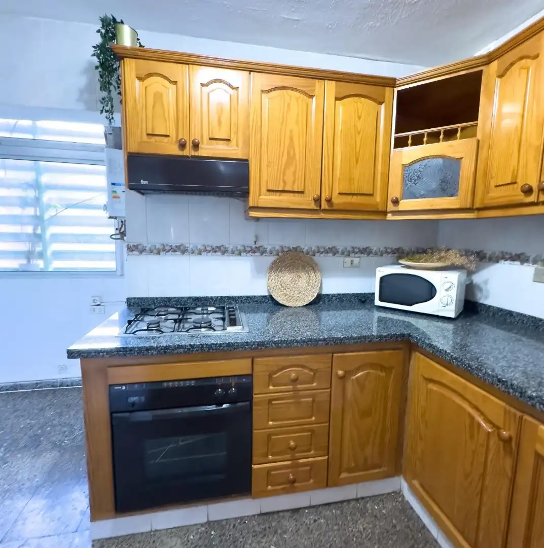 Flat for rent in Calle Nuestra Señora del Camino, 4, César Casariego - Santa Clara - Nuevo Obrero Kitchen of Flat for rent in Santa Cruz de Tenerife with Air Conditioner, Terrace and Storage room