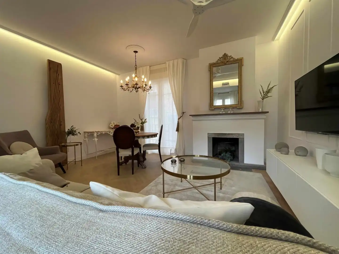 Flat for rent in Calle Esteban Illán, 7, Casco Histórico Living room of Flat for rent in Toledo with Air Conditioner, Heating and Terrace