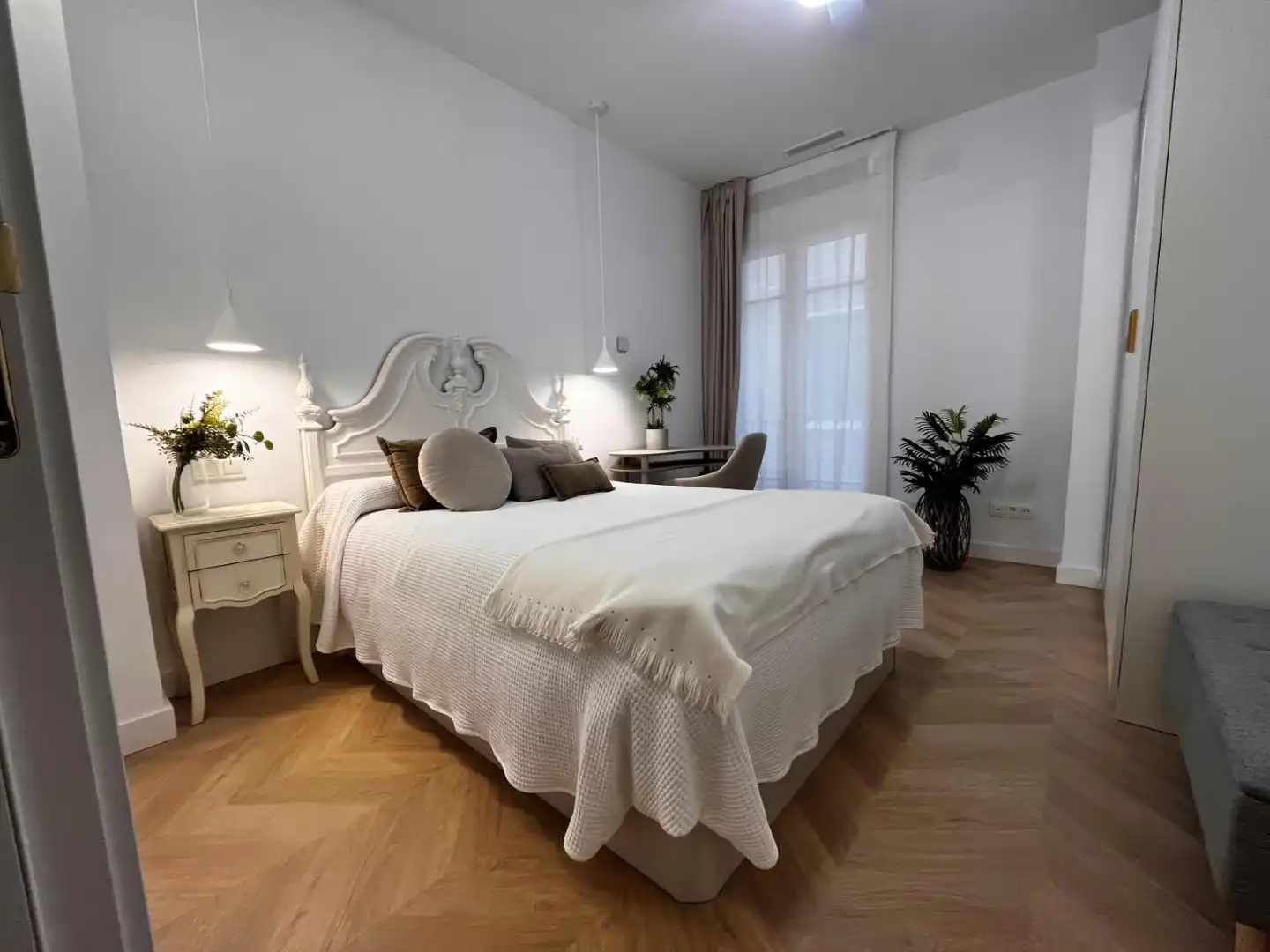 Flat for rent in Calle Esteban Illán, 7, Casco Histórico Bedroom of Flat for rent in Toledo with Air Conditioner, Heating and Terrace