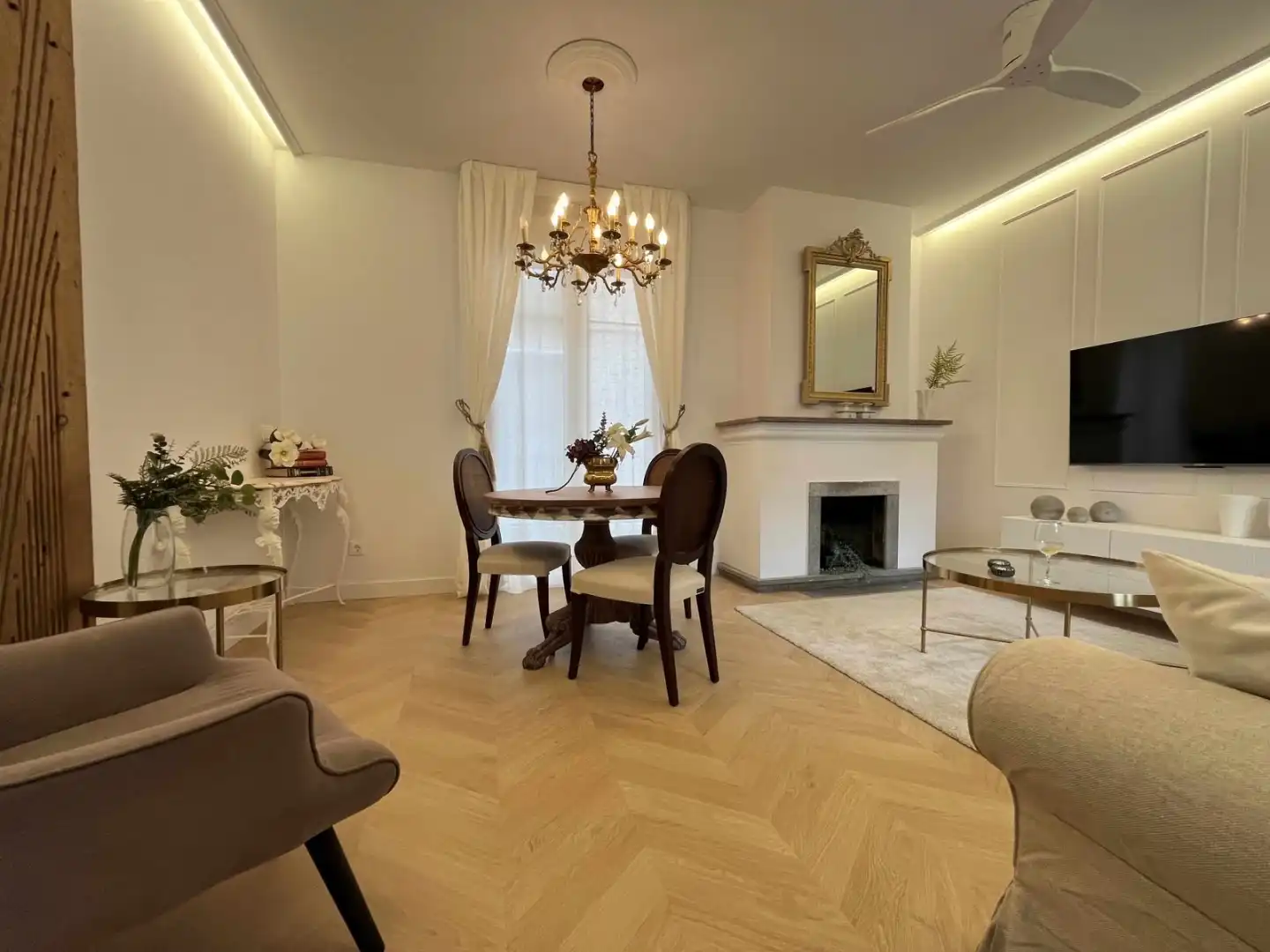 Flat for rent in Calle Esteban Illán, 7, Casco Histórico Dining room of Flat for rent in Toledo with Air Conditioner, Heating and Terrace