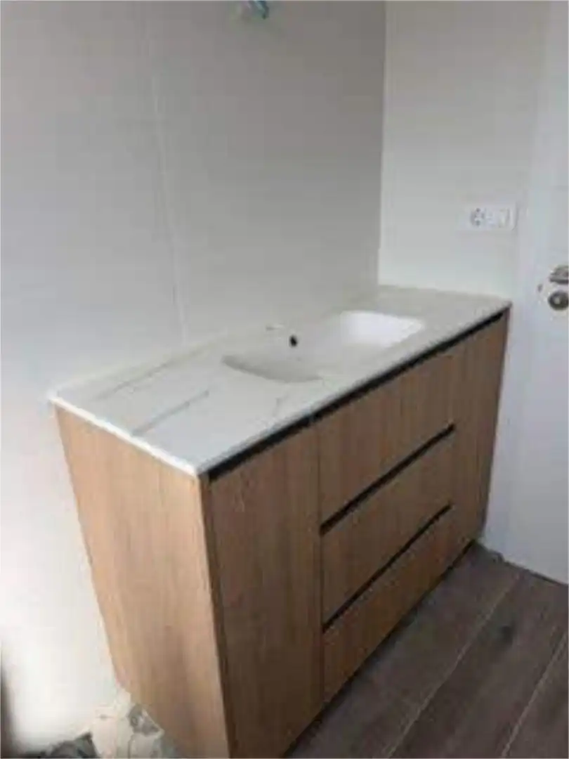 Bathroom of Flat for rent in Santiago de Compostela   with Heating