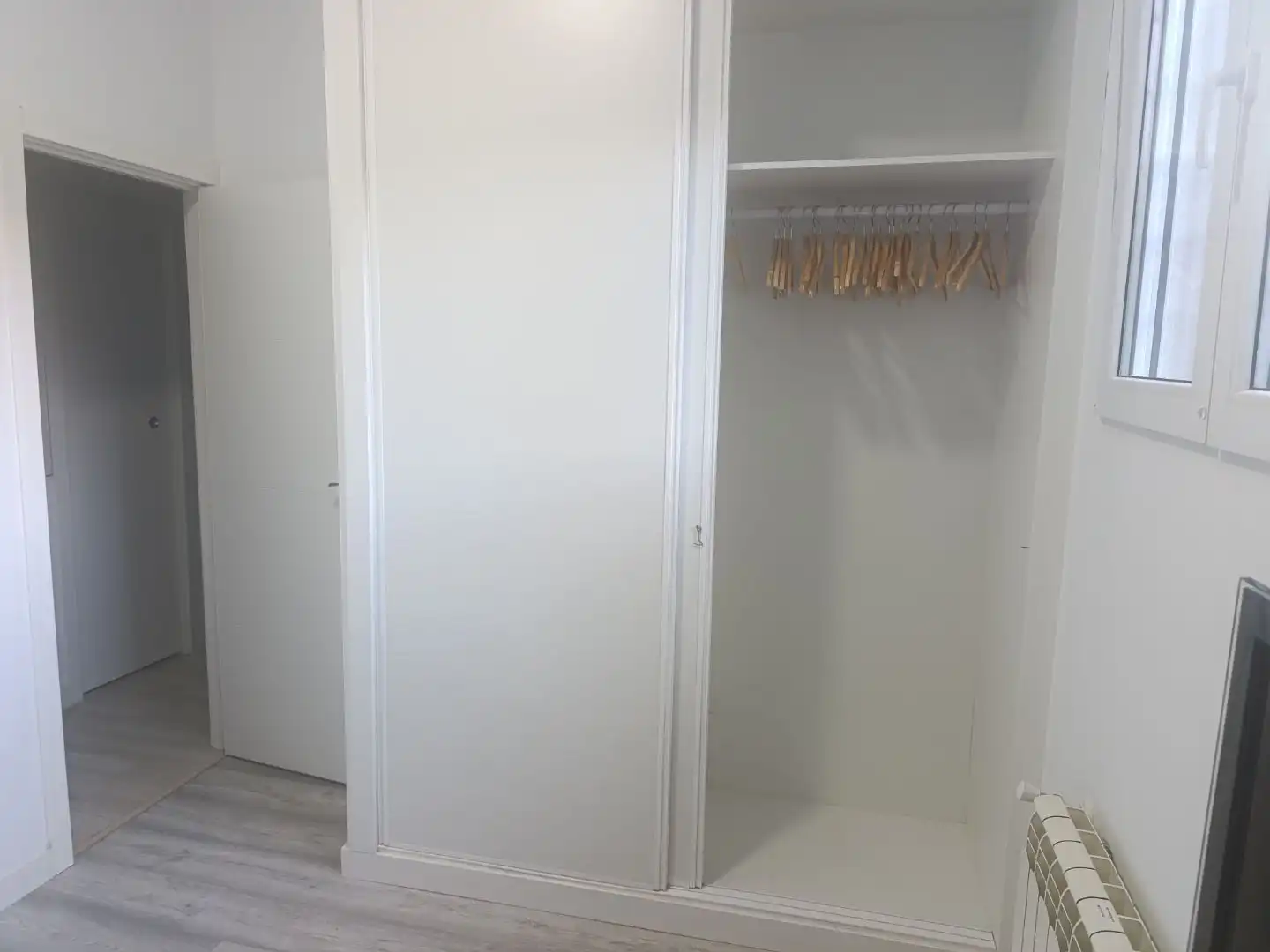 Room in Calle Química, 11, Virgen del Rosario Bedroom of Flat for share in Torrejón de Ardoz with Heating, Parquet flooring and Furnished