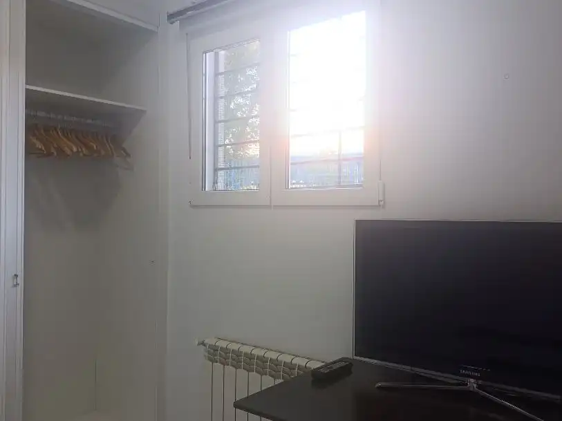 Room in Calle Química, 11, Virgen del Rosario Bedroom of Flat for share in Torrejón de Ardoz with Heating, Parquet flooring and Furnished