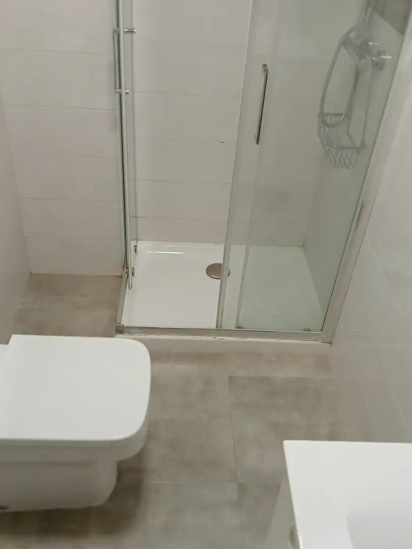 Piso en venta en Calle la Universidad, 48, Los Castros Baño de Piso en venta en Santander