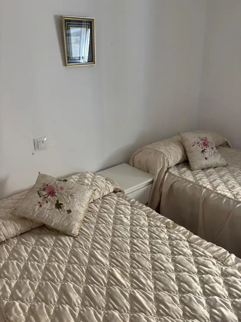 Bedroom of Flat for rent in Langreo  with Parquet flooring and Furnished