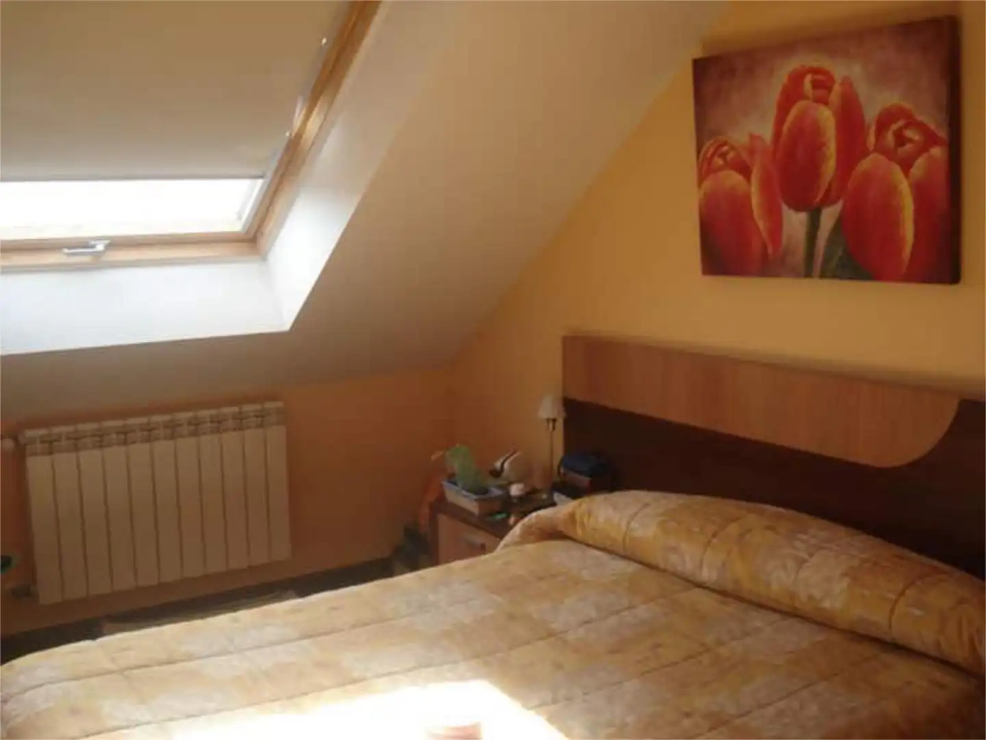 Dormitori de Apartament de lloguer en Boiro amb Terrassa i Moblat