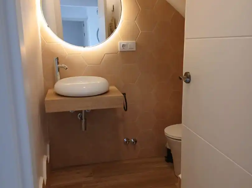 Flat for rent in Calle Vegueta, 23, Centro Bathroom of Flat for rent in Alcalá de Guadaira with Air Conditioner