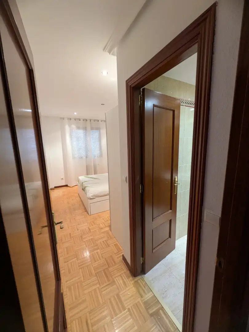 Pis de lloguer a Calle Cristóbal Halffter, 14, San Fernando - Carretera de Valencia Dormitori de Pis de lloguer en Cuenca amb Calefacció, Parquet i Terrassa