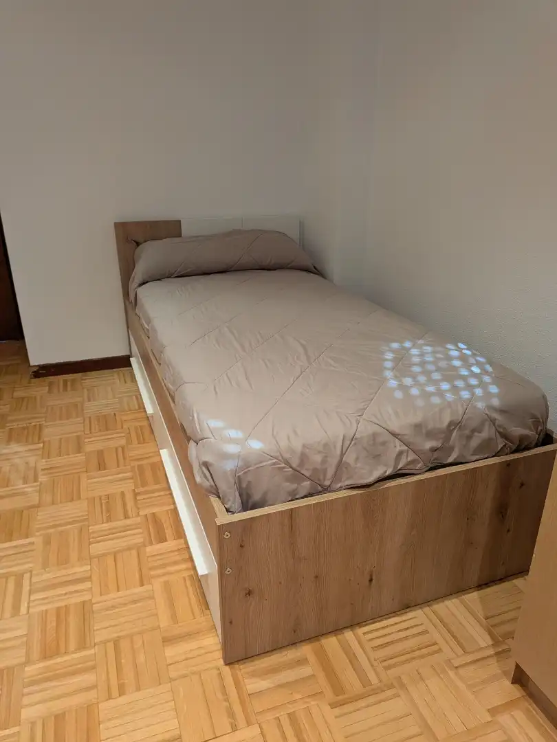 Pis de lloguer a Calle Cristóbal Halffter, 14, San Fernando - Carretera de Valencia Dormitori de Pis de lloguer en Cuenca amb Calefacció, Parquet i Terrassa