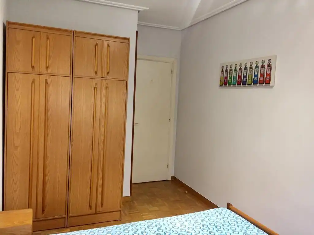 Pis de lloguer a Dulzaina Kalea, 7, San Cristóbal Dormitori de Pis de lloguer en Vitoria - Gasteiz amb Calefacció, Parquet i Terrassa