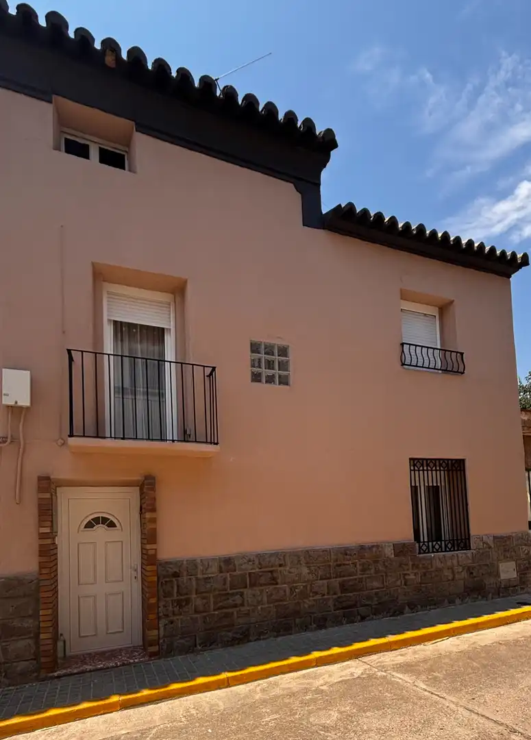 Vista exterior de Casa o xalet en venda en Salillas de Jalón amb Aire condicionat, Calefacció i Terrassa