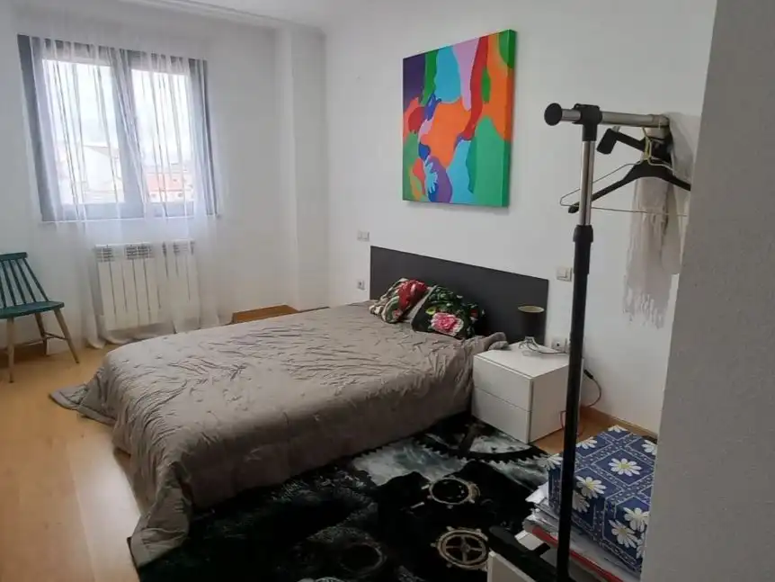 Piso en venta en Calle de Hernán Cortés, 46, Peñaranda de Bracamonte Habitación de Piso en venta en Peñaranda de Bracamonte con Terraza