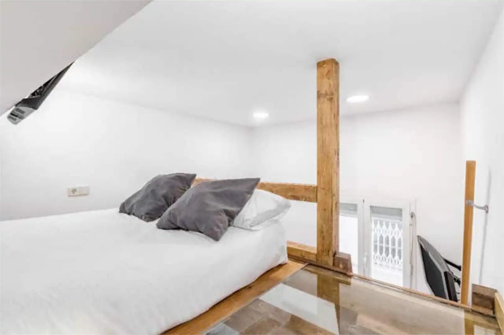 Apartament de lloguer a Universidad - Malasaña Dormitori de Apartament de lloguer en Madrid amb Calefacció i Moblat