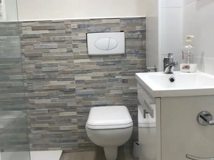 Piso de alquiler en Carrer de Ramón y Cajal, 69, Plaça Catalunya - Escola Industrial Baño de Piso de alquiler en Terrassa con Aire acondicionado, Calefacción y Amueblado